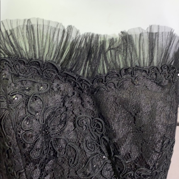 ๐๐Maggie Sottero Party Dress Size 2๐๐ - Picture 2 of 9